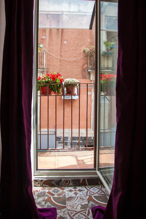 La Casetta In Centro By Sicily In Home Catania Ngoại thất bức ảnh