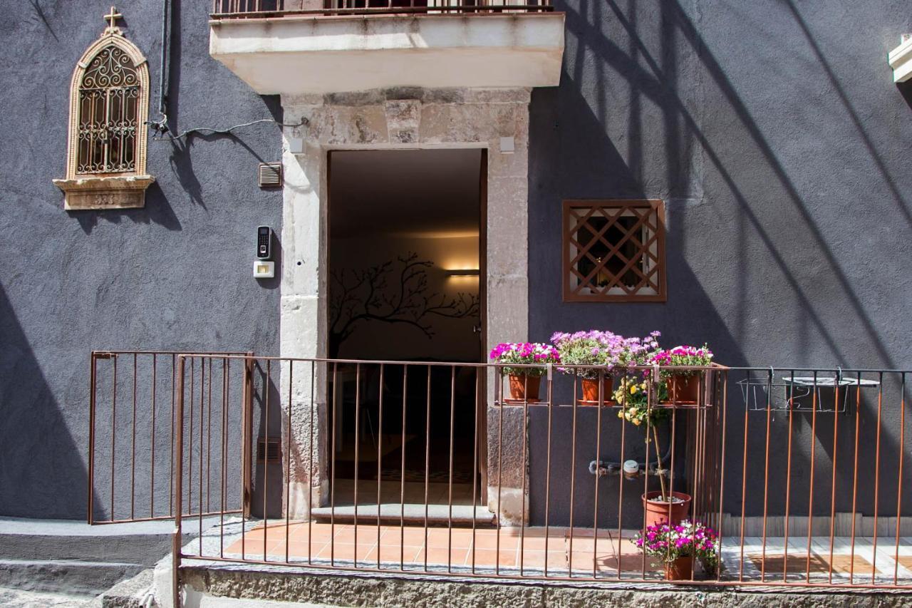 La Casetta In Centro By Sicily In Home Catania Ngoại thất bức ảnh